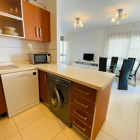 Euromarina Lateral By Alina365 Apartmán